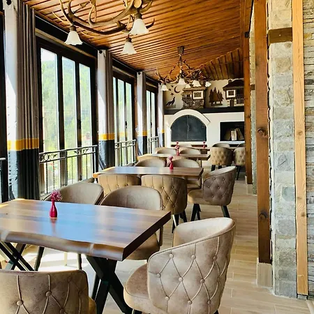 מלון Ardo Hill And Restaurant 2*