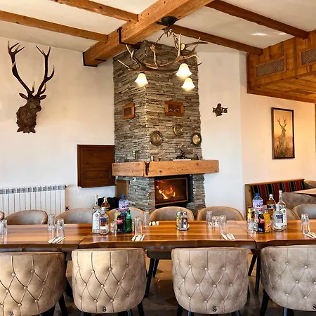 Ardo Hill And Restaurant מלון
