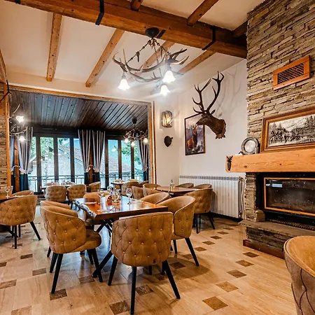 Ardo Hill And Restaurant מלון